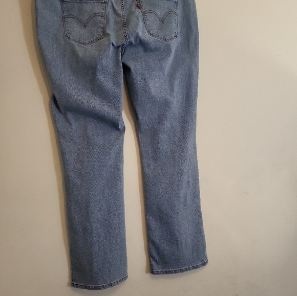 Levis jeans Womens Plus Size Classic Bootcut style 23649-0024  18W,22W,NWT - Picture 11 of 16